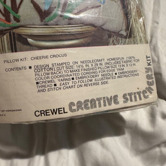 Vintage Creative Stitchery Pillow Kit Cheerie Crocus 891A Hong Kong - Picture 5 of 10
